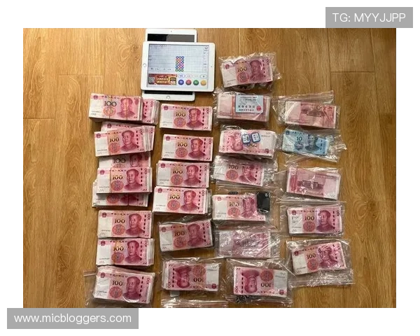 多人同时在线的真人百家乐app带来更刺激的现场娱乐体验